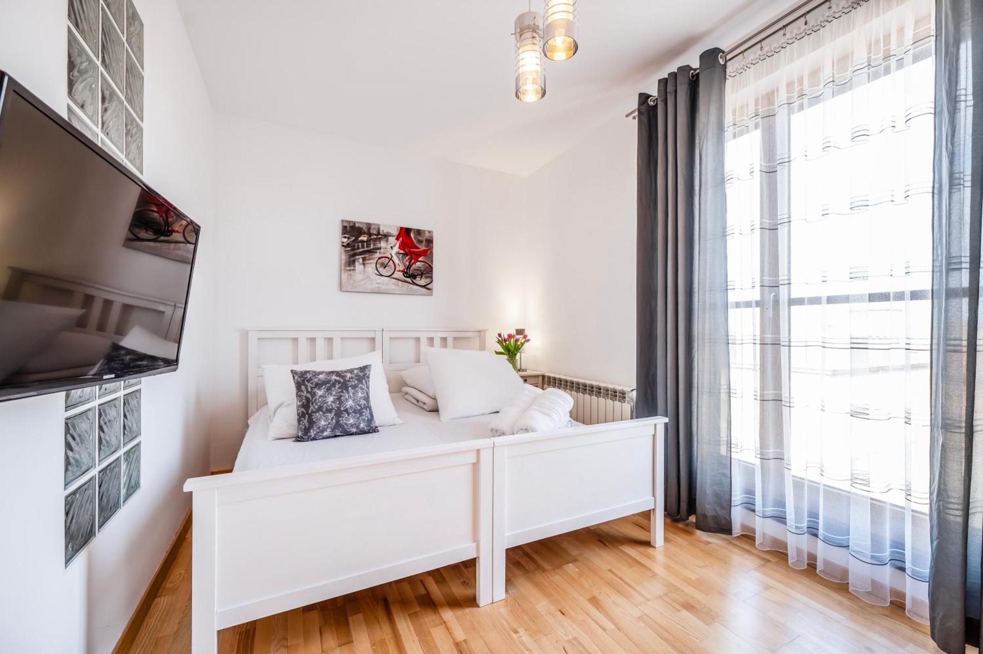 Neapol Parking Gratis Moxy Te&Am Cracow Apartman Krakkó Kültér fotó